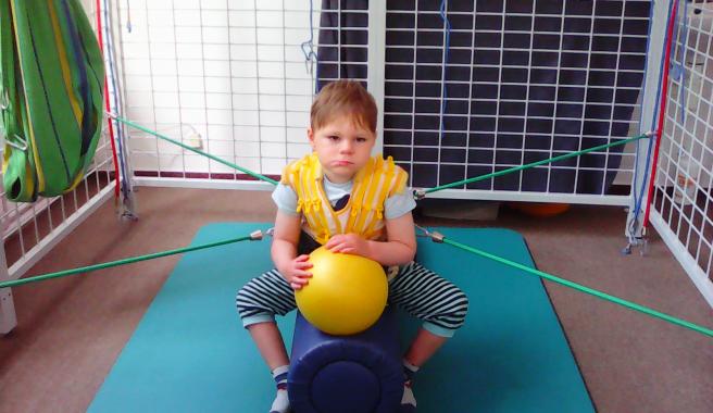 Pro Míšu na rehabilitaci TheraSuit