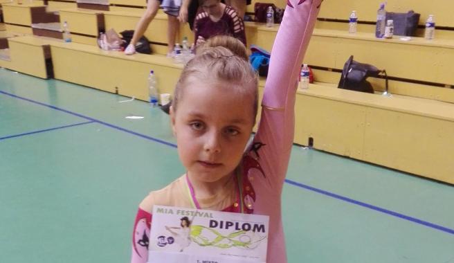 Moničce na kroužek gymnastiky