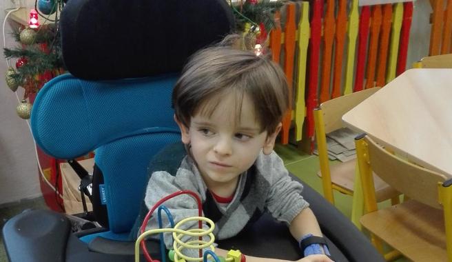 Ondrovi na rehabilitace, které ho postaví na nohy