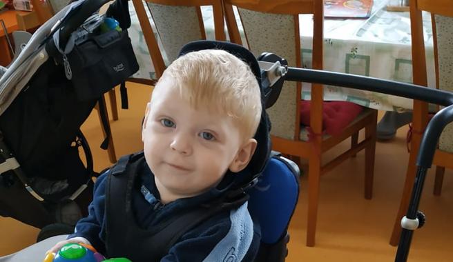 Zdravotní kočárek pro těžce postiženého Ládíka