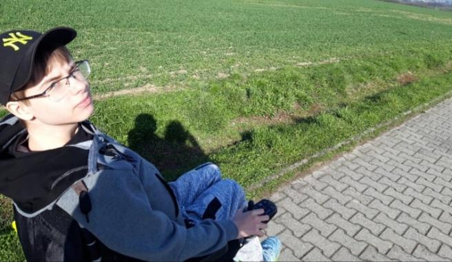 Vertikalizační lehátko ulehčí Domčovi život