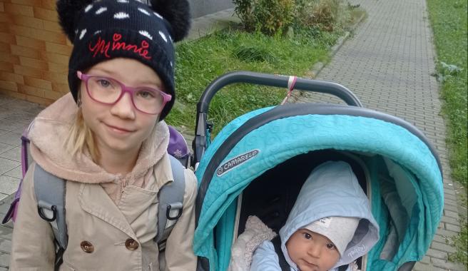 Díky družině Esterka lépe zapadne do kolektivu